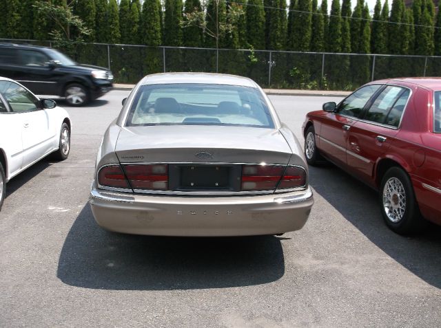 Buick Park Avenue 2000 photo 3