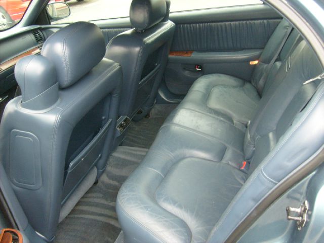 Buick Park Avenue 2000 photo 1