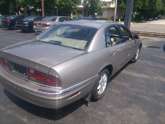 Buick Park Avenue 2000 photo 3