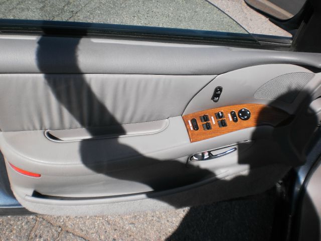 Buick Park Avenue 2001 photo 13