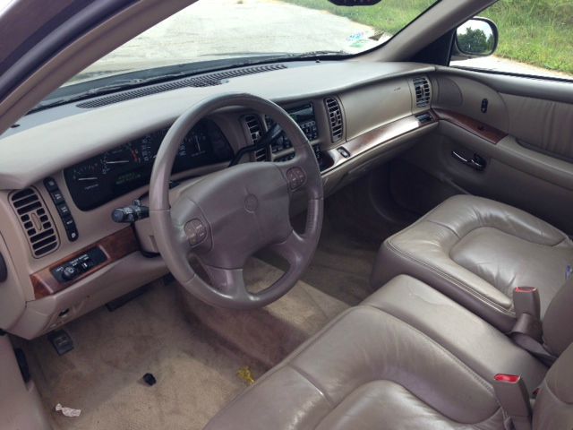 Buick Park Avenue 2001 photo 2