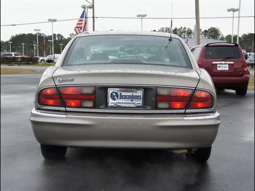 Buick Park Avenue 2001 photo 2