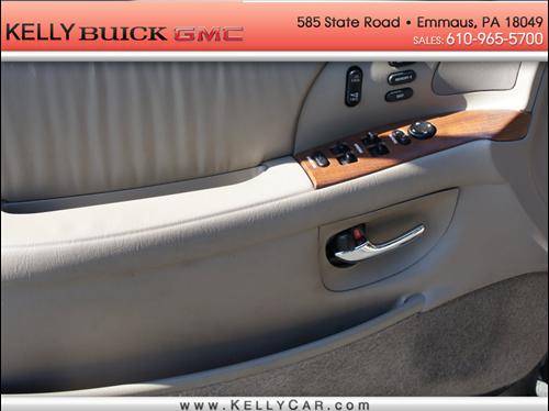 Buick Park Avenue 2001 photo 3