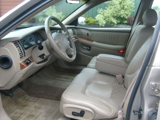 Buick Park Avenue 2001 photo 3