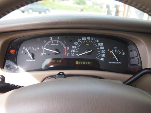 Buick Park Avenue 2001 photo 5