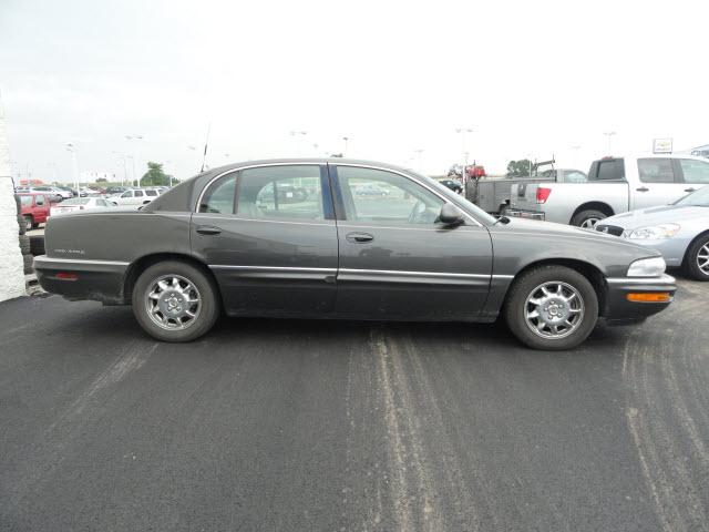 Buick Park Avenue 2002 photo 2