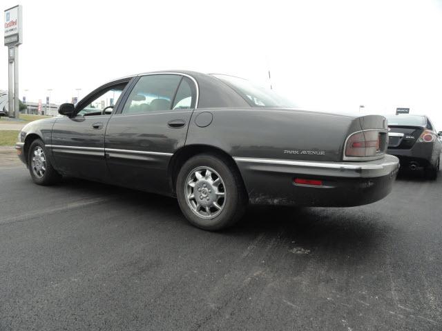 Buick Park Avenue 2002 photo 4