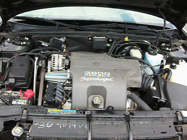 Buick Park Avenue 2002 photo 2