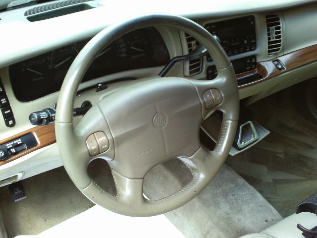 Buick Park Avenue 2002 photo 3