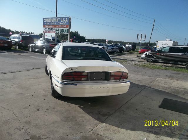 Buick Park Avenue 2002 photo 3