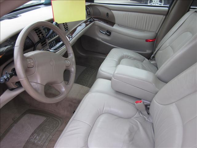 Buick Park Avenue 2004 photo 3