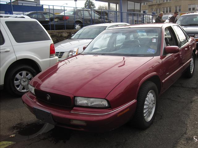 Buick REGAL 14 Box MPR Sedan