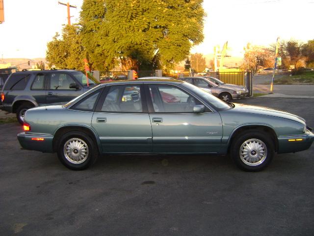 Buick REGAL 1995 photo 2