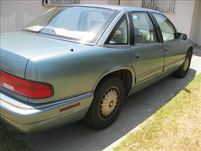 Buick REGAL 1996 photo 2