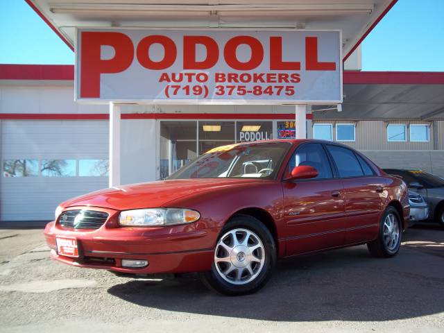 Buick REGAL XLS Sedan