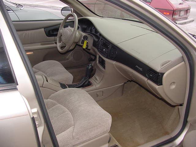 Buick REGAL 1999 photo 2