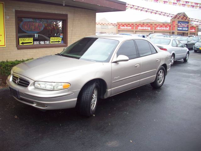 Buick REGAL 1999 photo 2