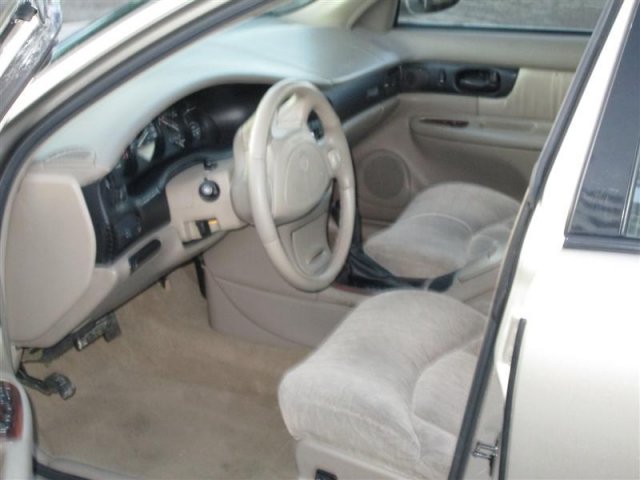 Buick REGAL 2000 photo 2