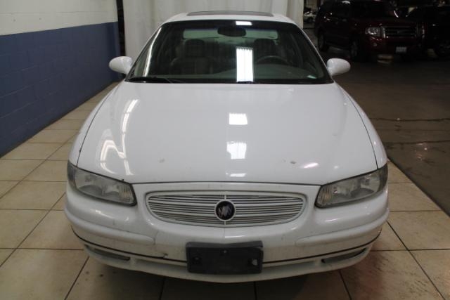 Buick REGAL 2000 photo 2