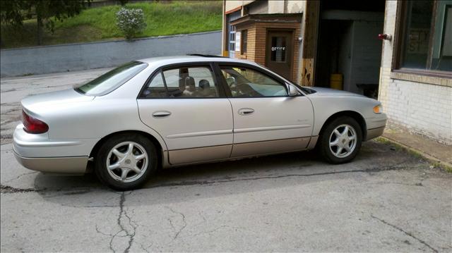 Buick REGAL 2001 photo 1