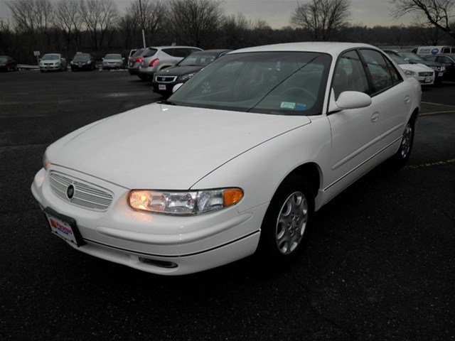 Buick REGAL 2004 photo 2