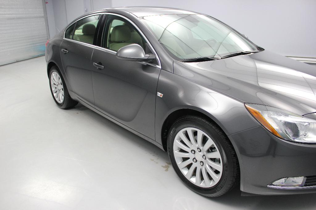 Buick REGAL 2011 photo 2