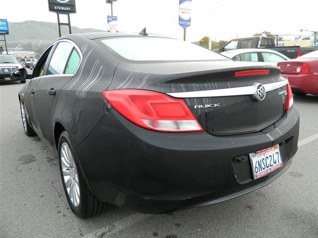 Buick REGAL 2011 photo 2