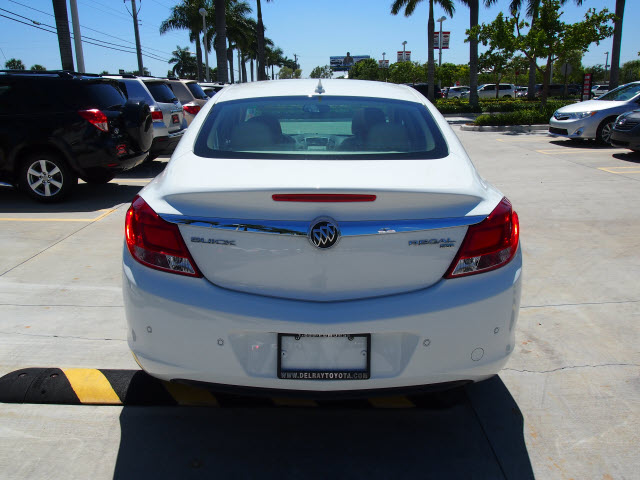 Buick REGAL 2011 photo 1