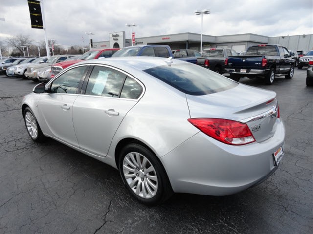 Buick REGAL 2011 photo 3