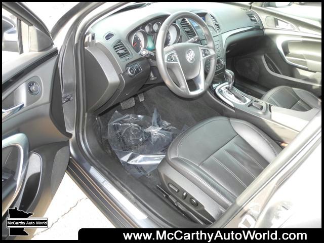 Buick REGAL 2011 photo 2