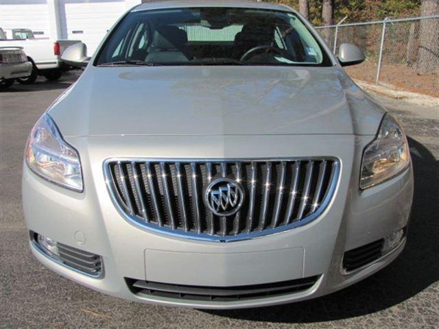 Buick REGAL 2011 photo 2