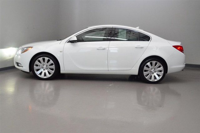 Buick REGAL 2011 photo 1