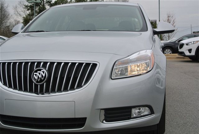 Buick REGAL 2011 photo 4