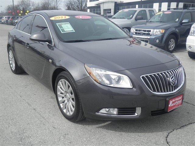 Buick REGAL 2011 photo 2