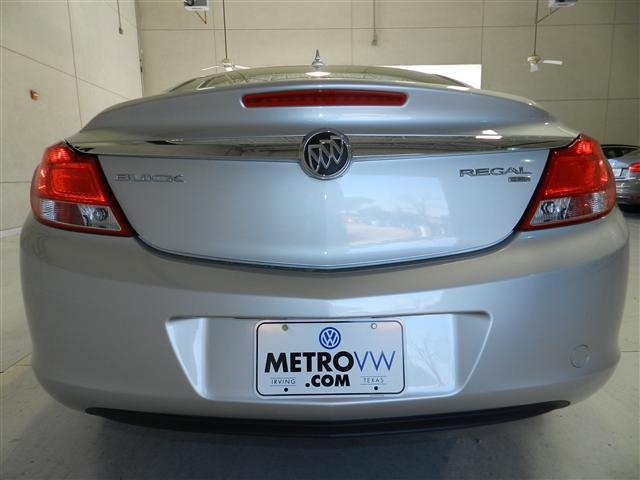 Buick REGAL 2011 photo 1