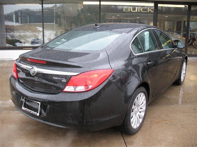 Buick REGAL 2011 photo 1