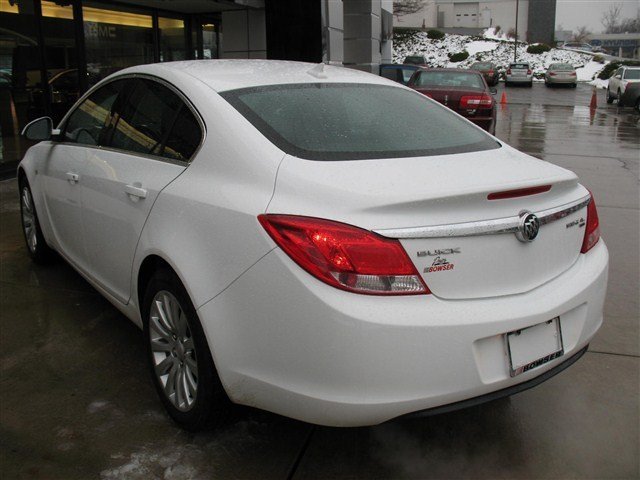 Buick REGAL 2011 photo 1