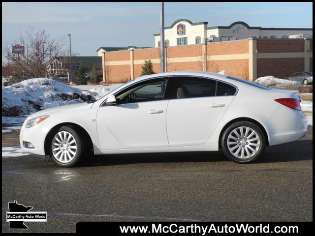 Buick REGAL 2011 photo 1