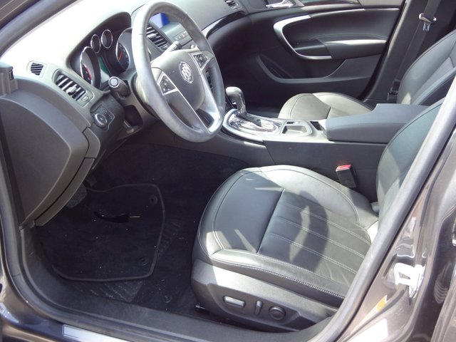 Buick REGAL 2011 photo 2