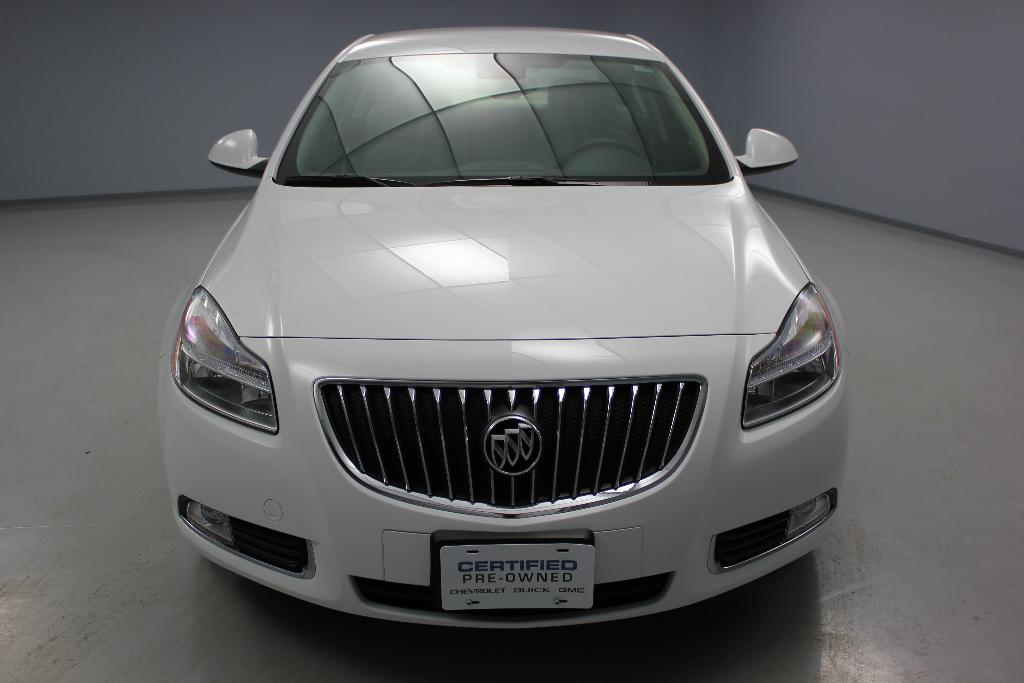 Buick REGAL 2011 photo 2