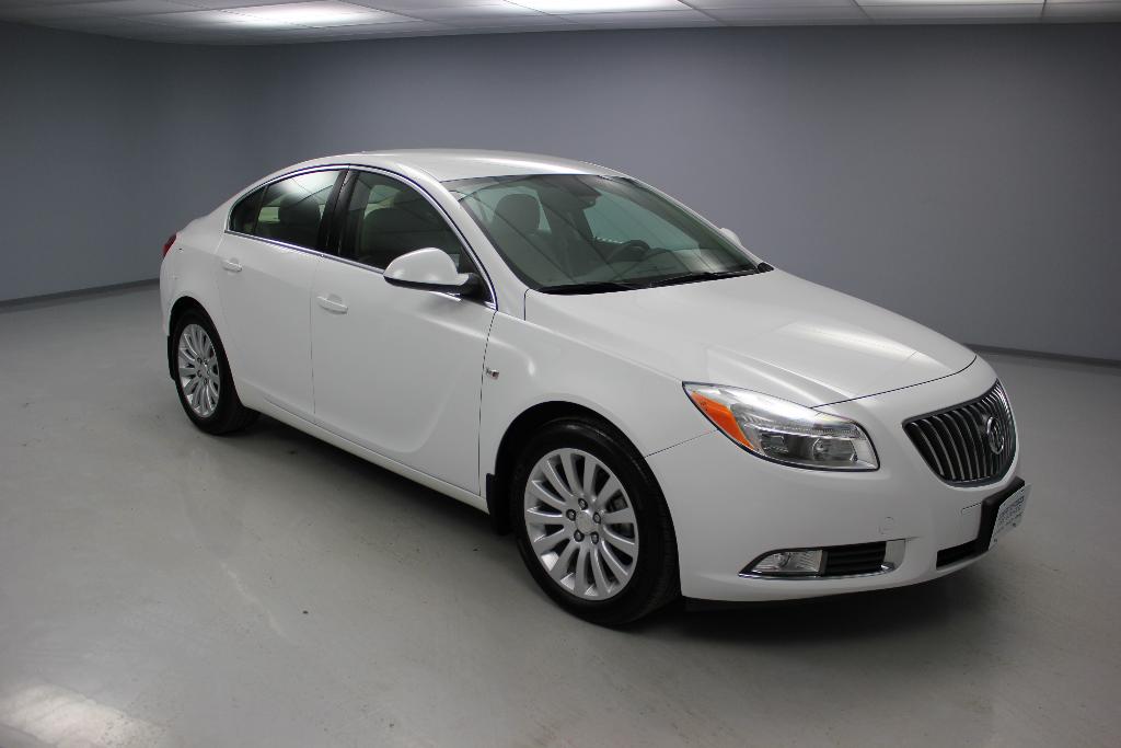 Buick REGAL 2011 photo 3