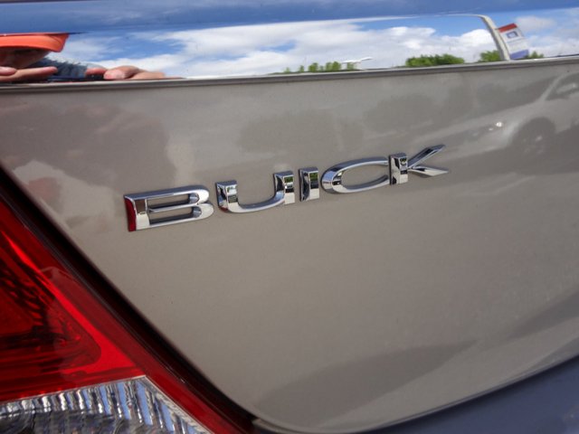 Buick REGAL 2011 photo 2