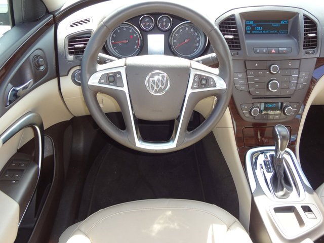 Buick REGAL 2011 photo 3