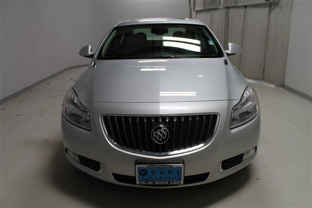 Buick REGAL 2012 photo 2