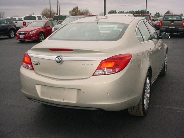 Buick REGAL 2012 photo 2