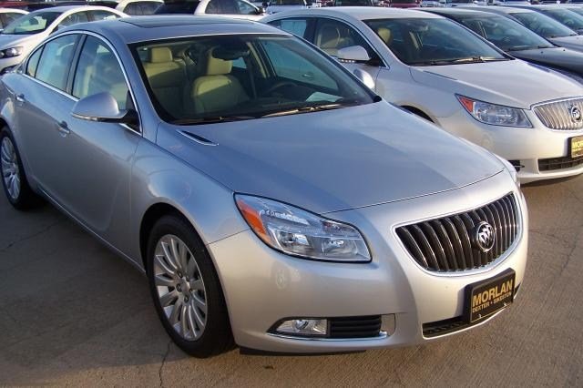 Buick REGAL 2012 photo 2