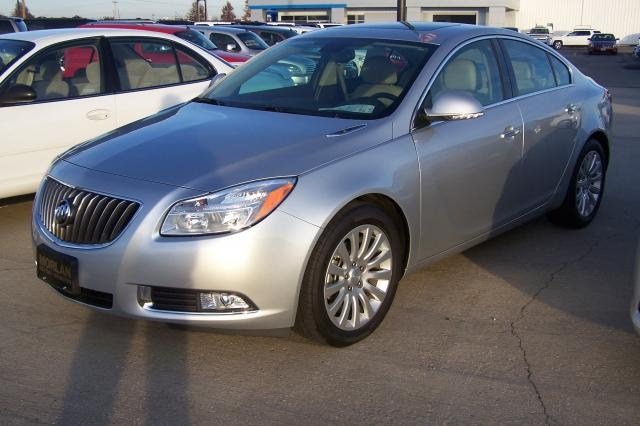 Buick REGAL Passion Hatchback Coupe 2D Unspecified