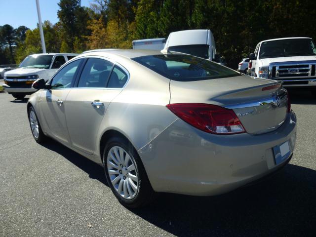 Buick REGAL 2012 photo 2