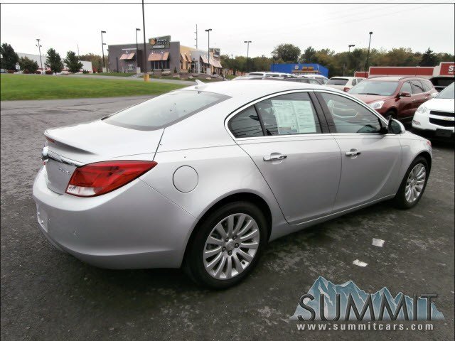 Buick REGAL 2012 photo 2