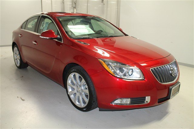 Buick REGAL 2012 photo 2